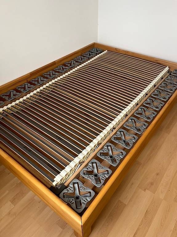 Betten: Bett 140x200cm komplett – Gebraucht aus Ursenbach von wue_79xl
