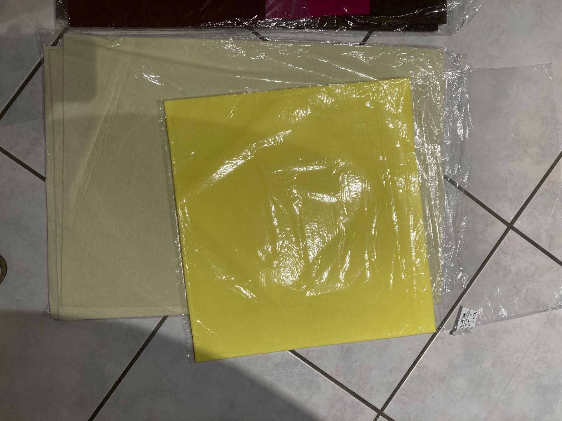 Kit bricolage: Bastelfilz, verschiedene Farben – Usato da Menziken venduto da Ale.burri 1