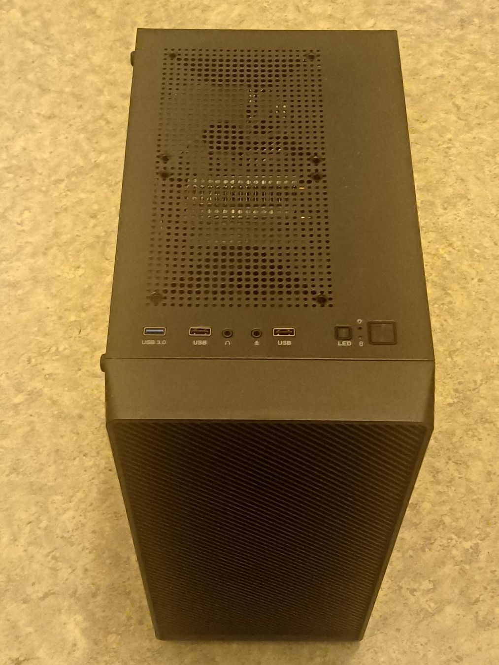 PC: Gaming PC Intel Xeon E5-2640 v4 16GB RAM – Usato da Trogen venduto da on8airsauerstoff 2