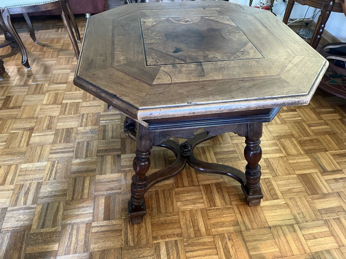 Tables: Tisch achteckig mit Schublade – D'occasion à Zürich par Gurly 7