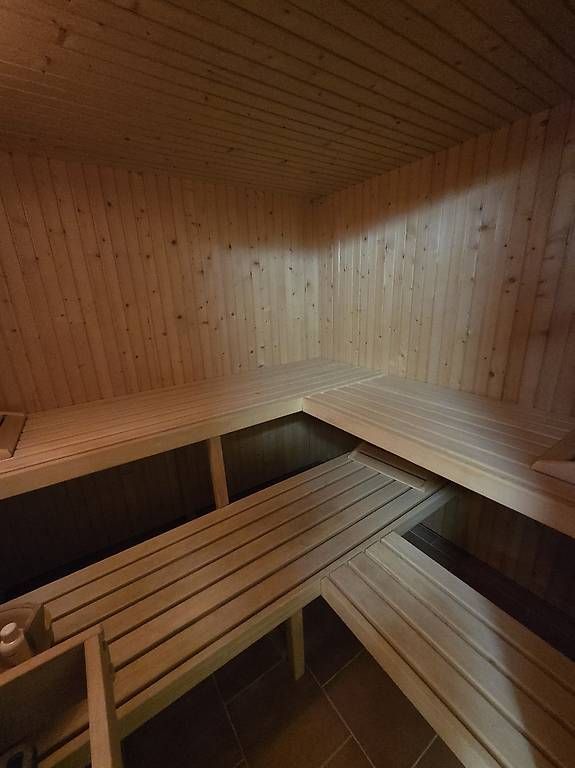Sauna & Zubehör: Holzsauna – Gebraucht aus Zug von rom_xfx8