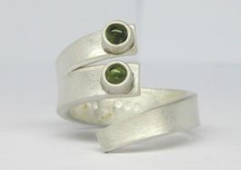 spezieller Ring Silber 999 Einzelstück Peridot Gr. 57+