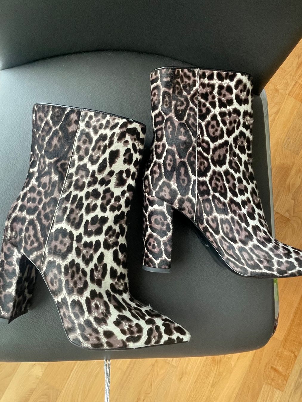 Navyboot Damenschuhe: Navyboot  Leoparden Stiefeletten Gr. 39 – Gebraucht aus stansstad von flugkungfu 1