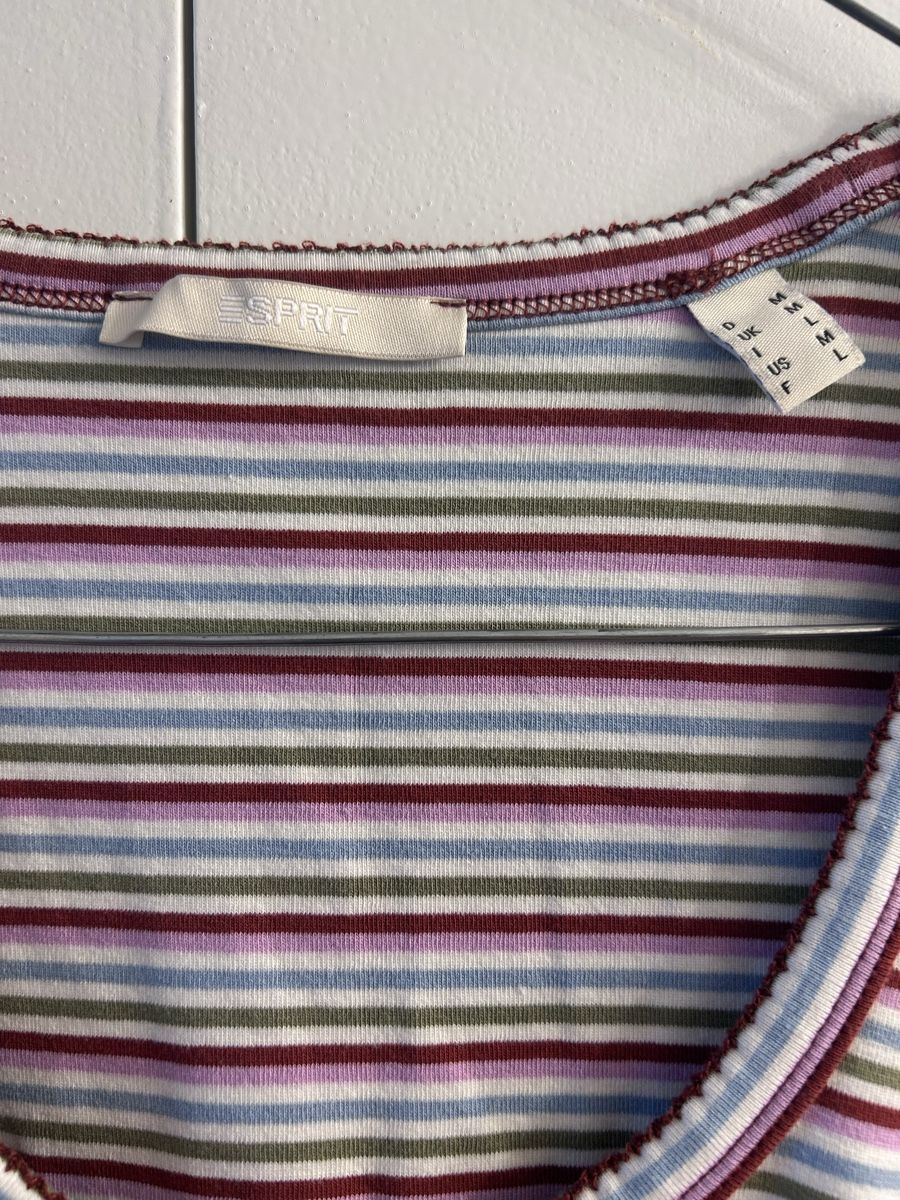 Esprit T-shirt: Striped Esprit T-Shirt Size M/L – Usato da Marly venduto da redinaber 1