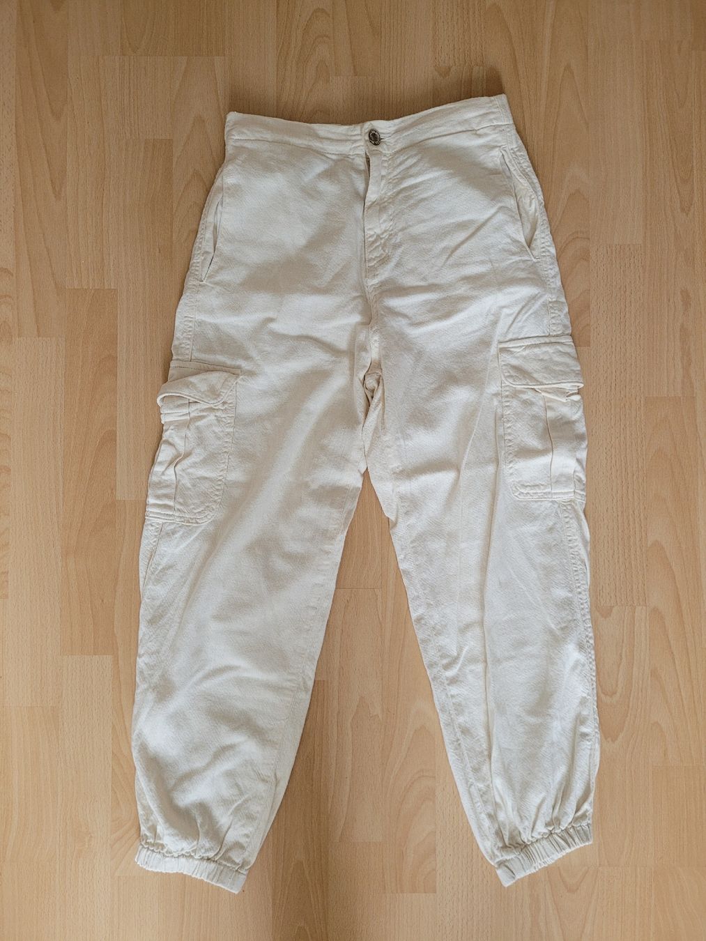 Zara Pantaloni: Hose Zara gr. 36 – Usato da Inwil venduto da Flower2325