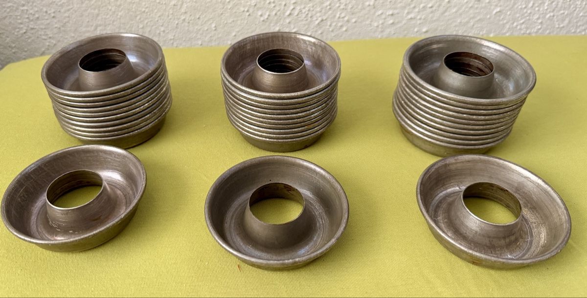 Backformen: Backformen Bundtform Blech, 33 Stueck gebraucht – Gebraucht aus Libingen von Wisli 1