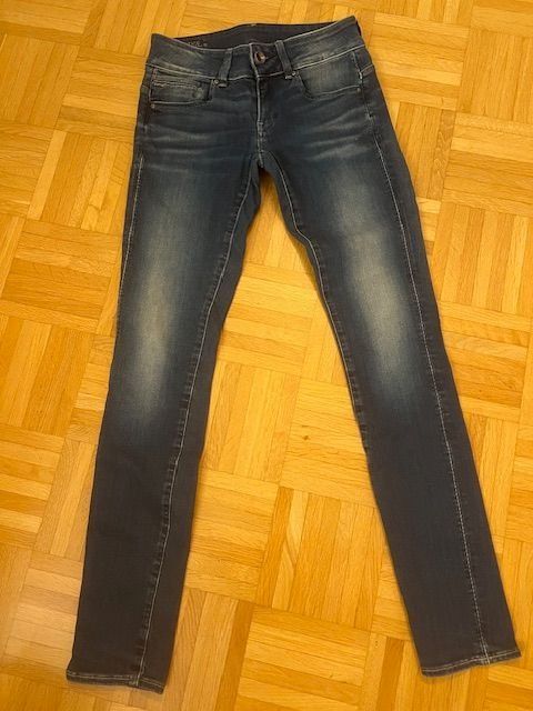 Jeans: "RAW" Jeans Gr. 26 32 – Nuovo (secondo la descrizione) da Walenstadt venduto da ricamul 1
