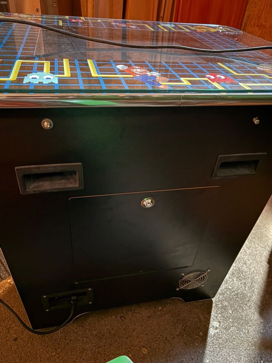 Slot Machine: Arcade Spieltisch – Usato da Rafz venduto da cor_hj27 3