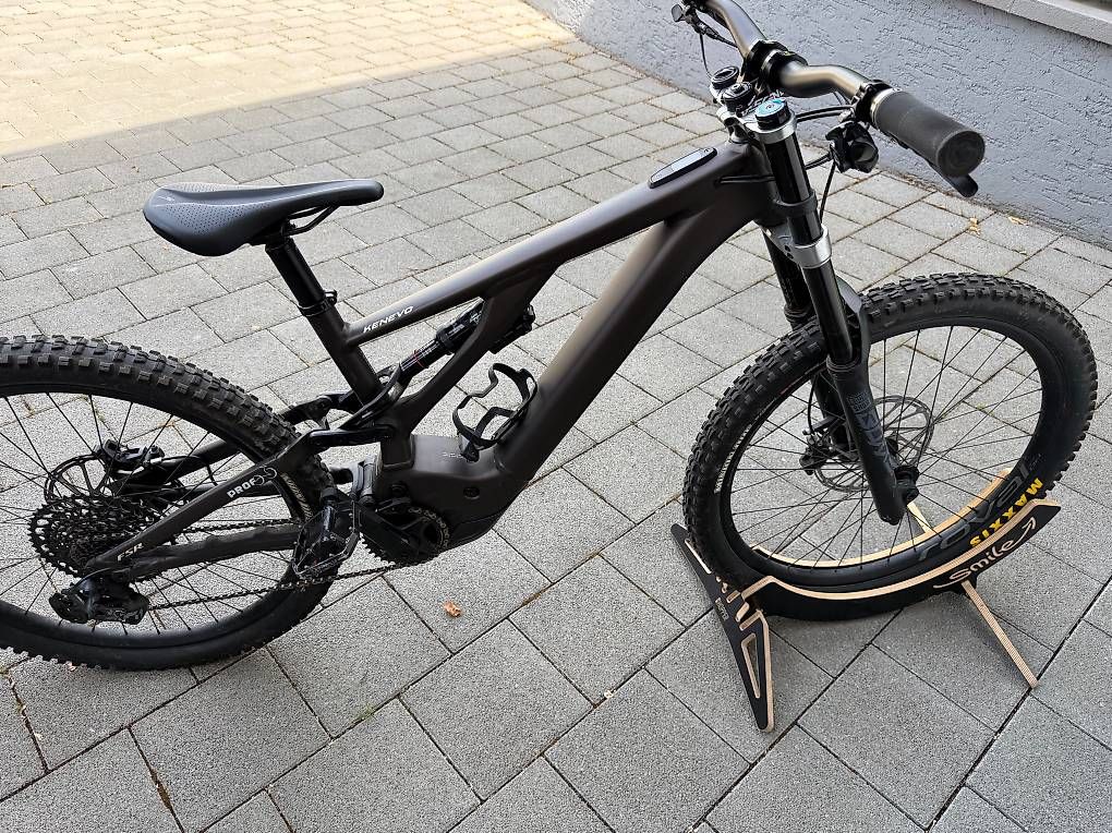 Specialized Biciclette: Specialized Kenevo Expert 6Fattie NB – Usato da Colombier NE venduto da ondoog
