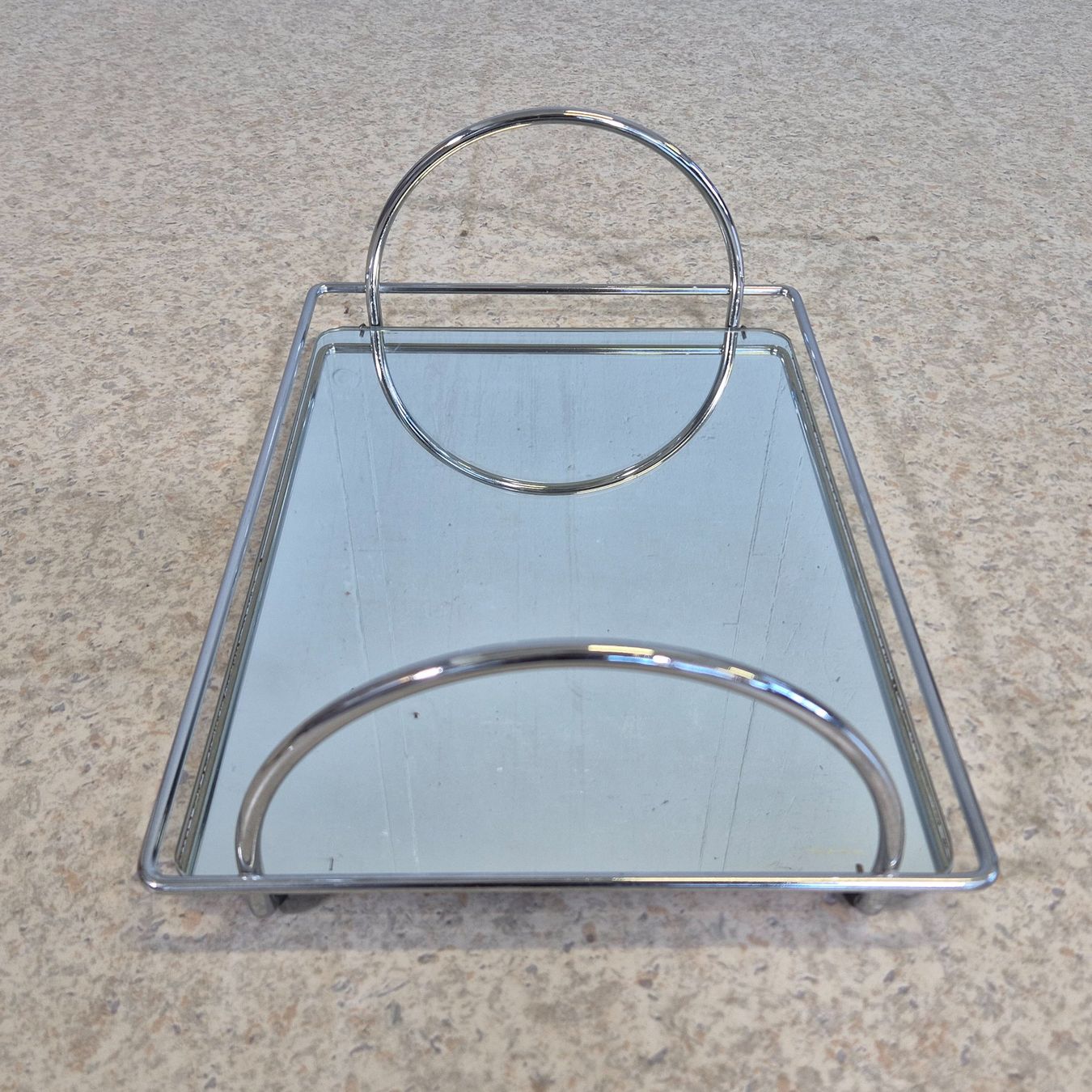 Piatti di portata: Chrom Design Tablett Service Tableau mit Spiegelglas – Usato da Nottwil venduto da Wondewa-Shop 2