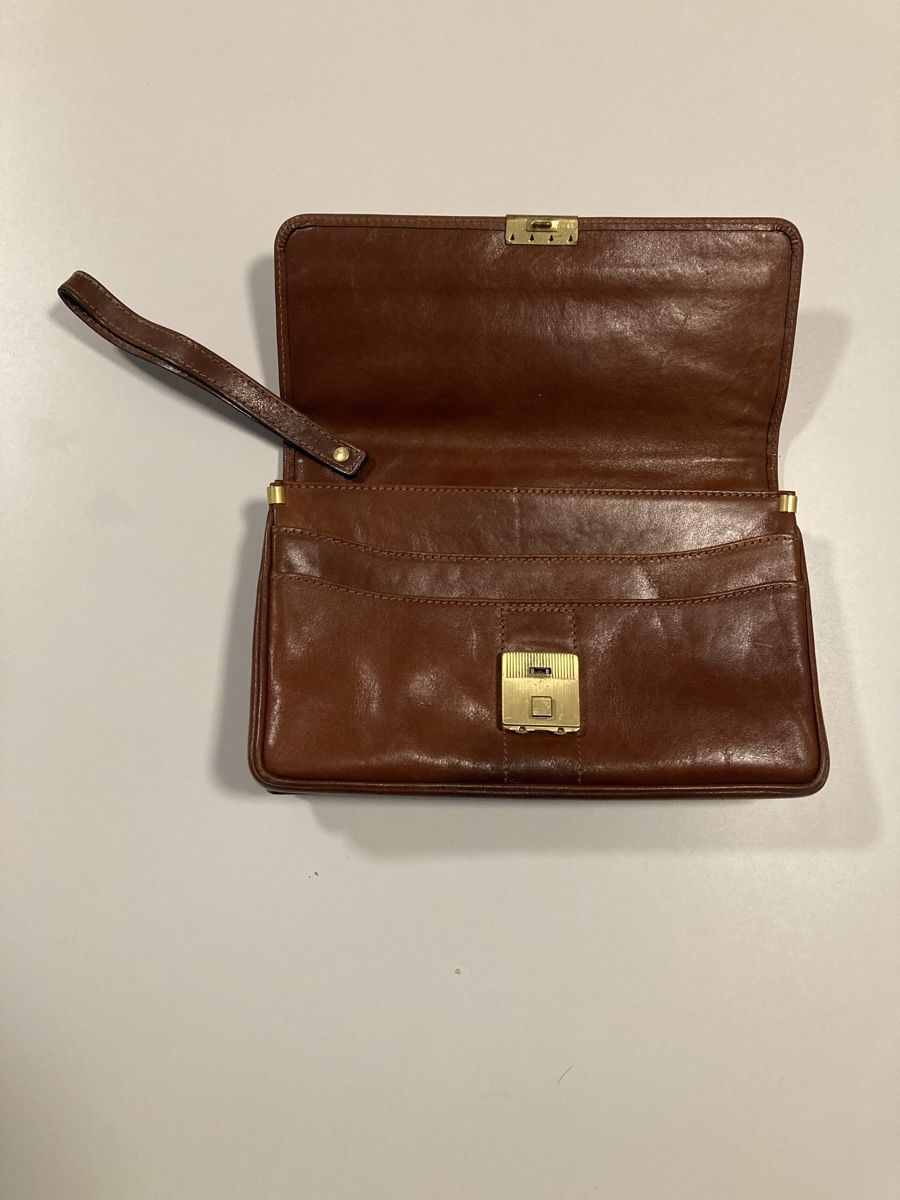 Brieftaschen: Pochette en cuir – Gebraucht aus Poliez-Pittet von dav_h8tl 1