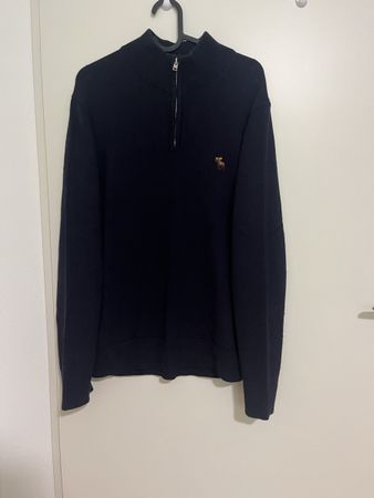 dark blue abercrombie & fitch sweater
