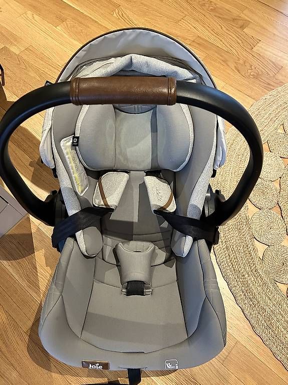 Sièges auto: Maxi Cosi Joie – D'occasion à Schneisingen par tini_elle