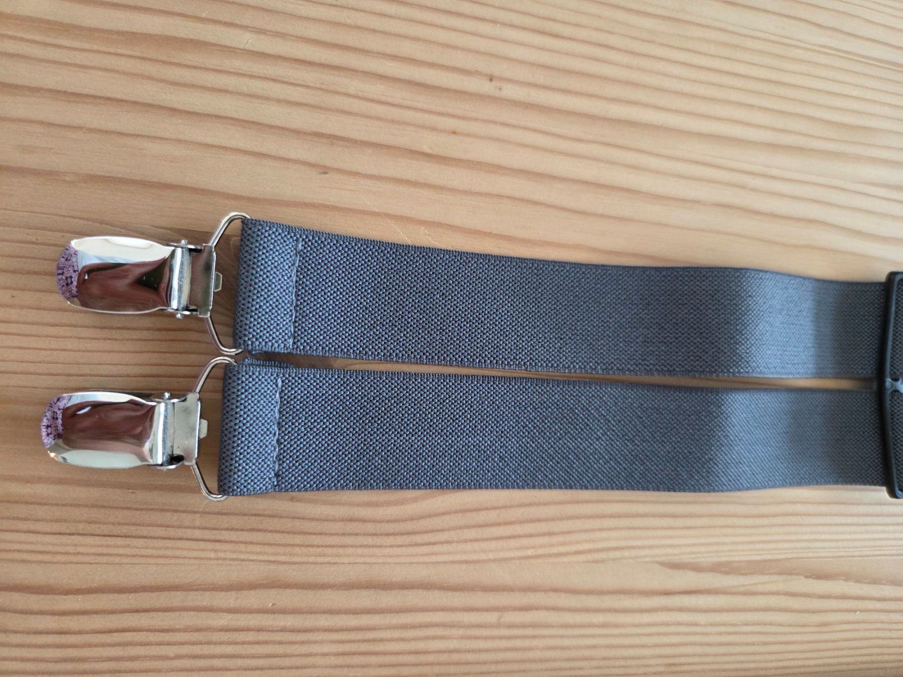 Altro in  Abbigliamento & Accessori: Hosenträger, grau – Usato da Liestal venduto da ITOlio 1