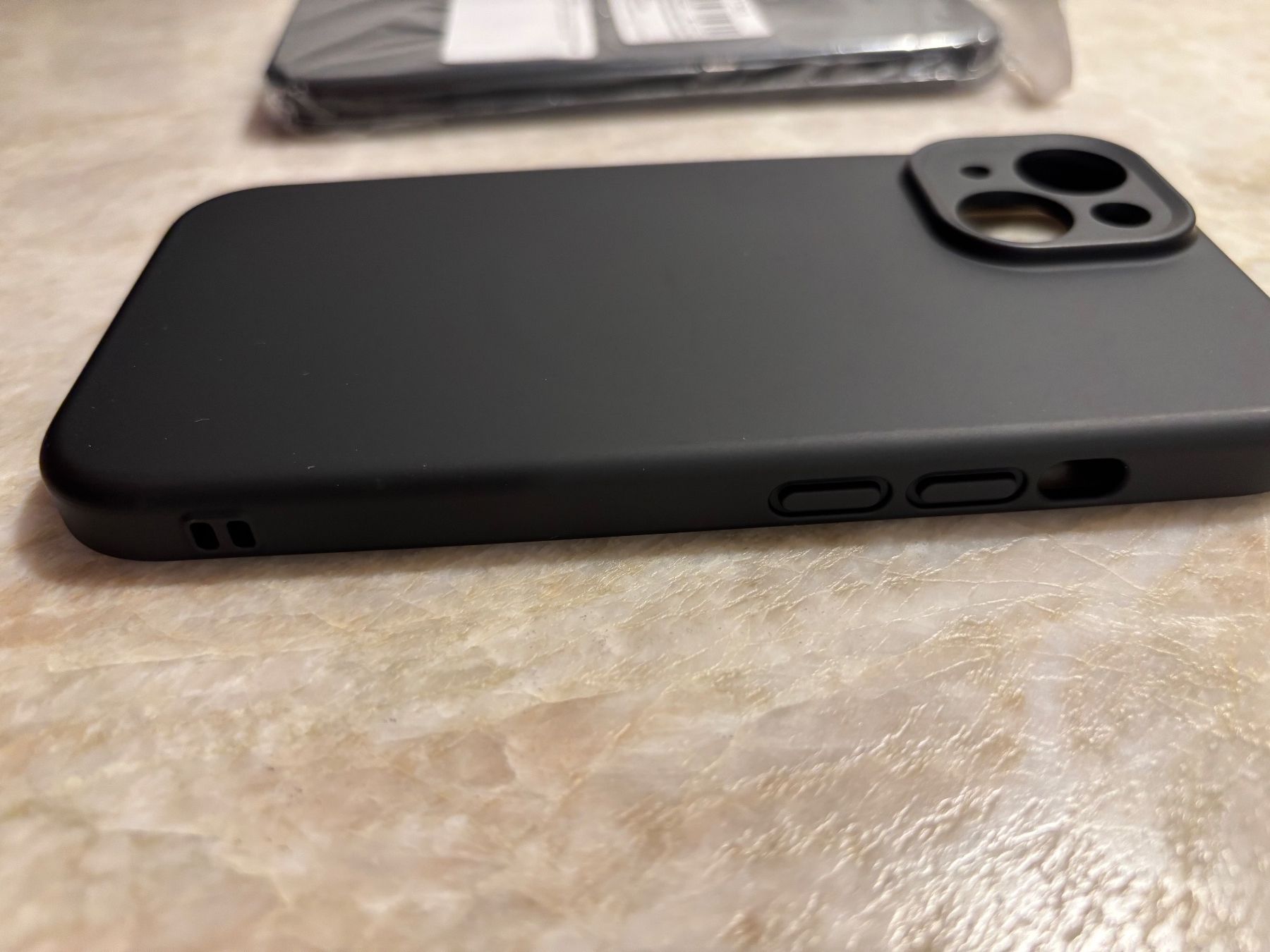 Apple Handys / Smartphones: Schwarze iPhone Hülle, ovp, Silikon, diverse IPhone Modelle – Neu und originalverpackt aus Weissbad von Bausely 2