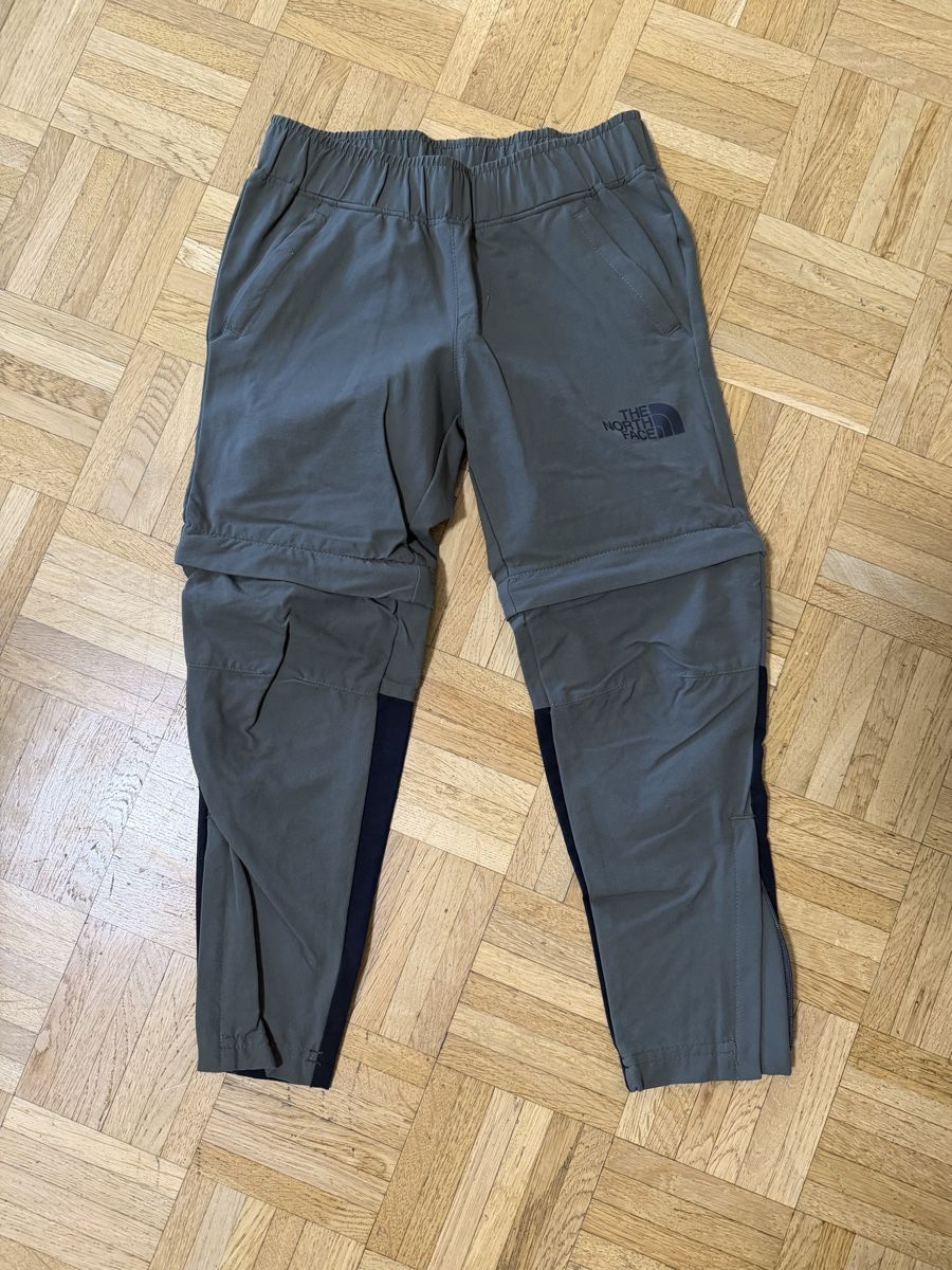 North Face Pantaloni: Pantalon Northface XS – Usato da La Tour-de-Peilz venduto da Leeleeka