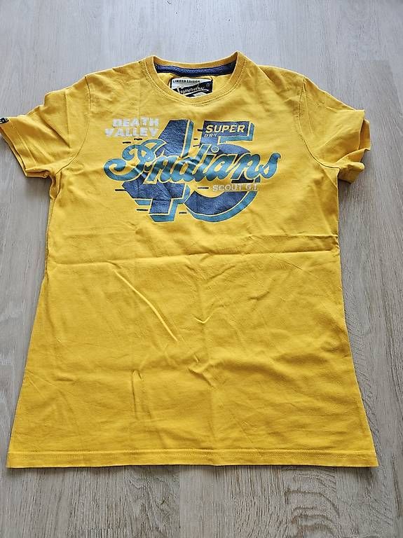 Superdry T-Shirts: 2 Superdry T-Shirts M – Gebraucht aus Altendorf von nab_mxj7 2