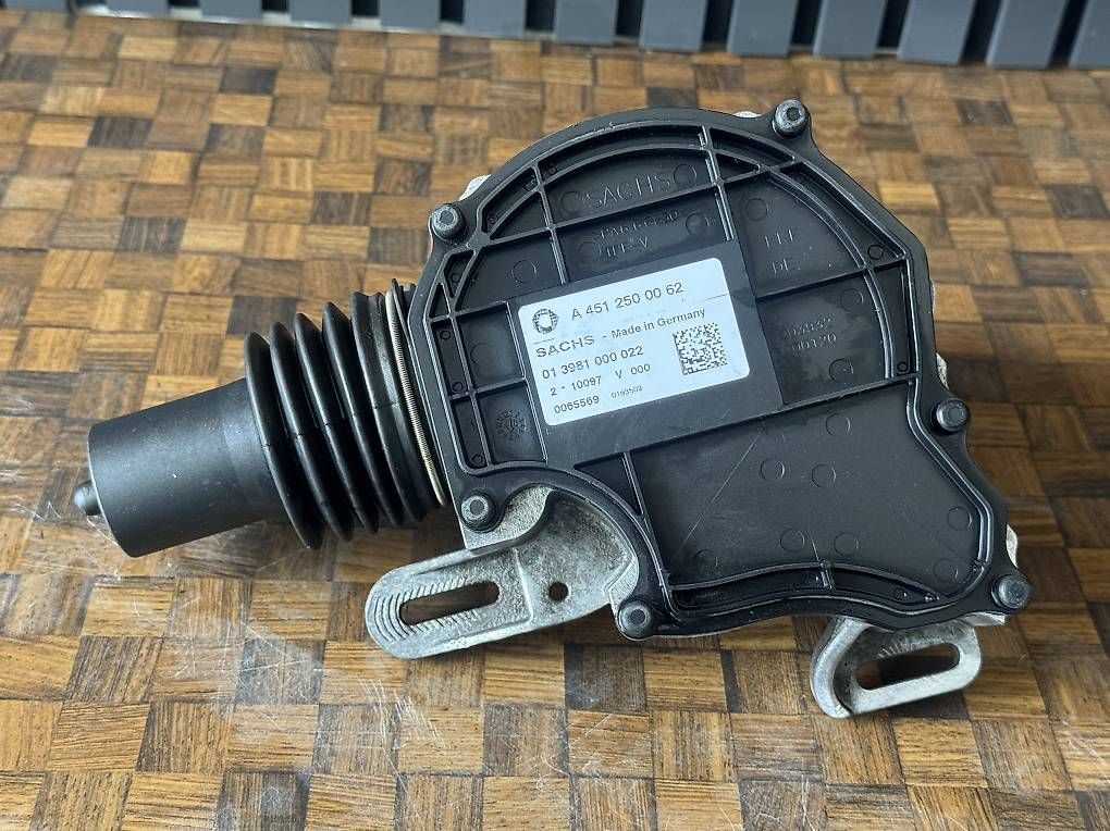 Tutti pezzi di ricambio auto: Smart 451 Aktuator – Usato da Dottikon venduto da ale_k2pp 1