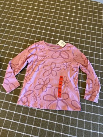 Süsses Shirt Gr. 104 mit Blumenmuster, NEU 🌸