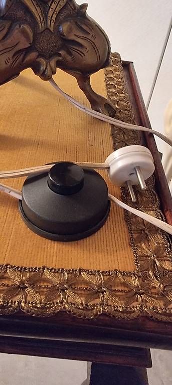 Lampade: Exklusives Stück, Messing Tischlampe – Usato da Kaufdorf venduto da Nati-Nati 1