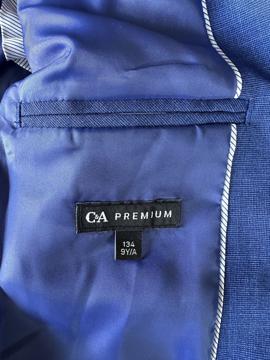C&A Completi, tute sportive e funzionali: Sakko C&A Premium blau Grösse 13 – Usato da Dättlikon venduto da Katalone 1