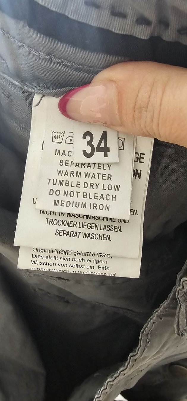 Hosen: kurze graue Hose Grösse 34 – Gebraucht aus Gipf-Oberfrick von Stefania02-91 1