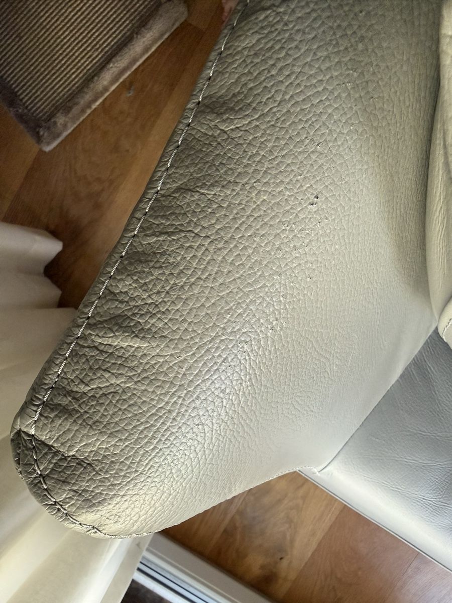 Divani: Echtleder Sofa in Grau – Usato da Dürrenäsch venduto da sitascha_ 6