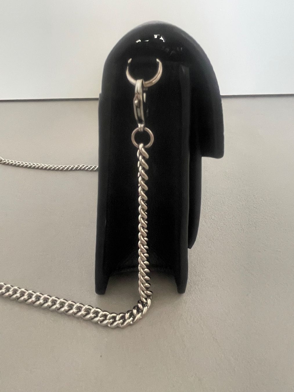 Louis Vuitton Borse da donna: Louis Vuitton Mylockme Chain Pochette – Nuovo (secondo la descrizione) da Oberarth venduto da Mandy333 3