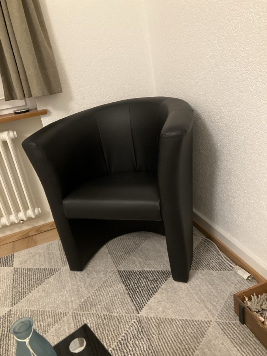 Poltrone: Kunstleder Sessel schwarz – Usato da Grenchen venduto da Karyptz 1