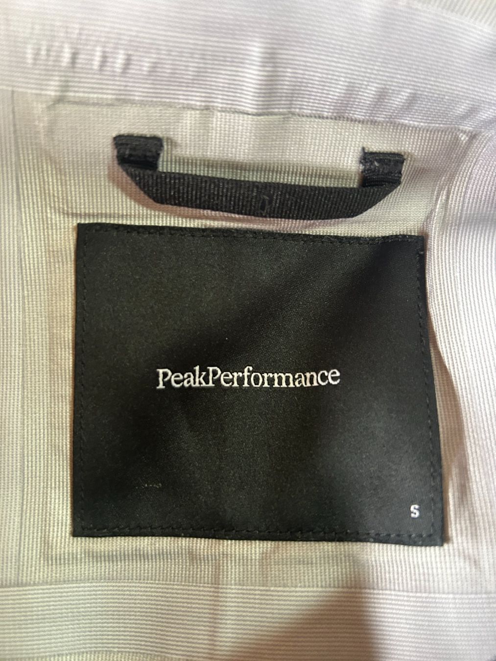 Peak Performance Jacken: Peak Performance Hardshelljacke – Gebraucht aus Appenzell Meister. von HolderioAI 3