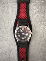 Herren Uhr Analog Armband Leder Rot Schwarz guter Zustand