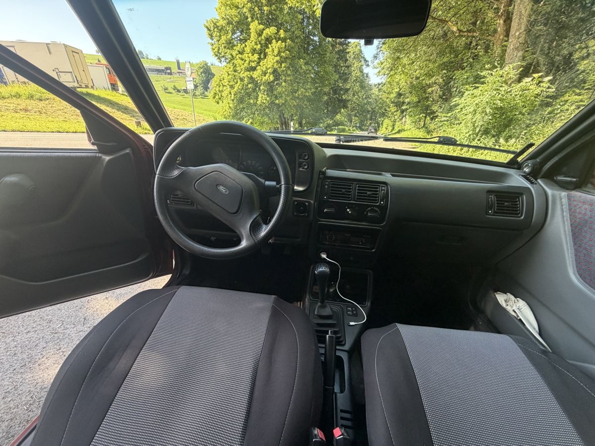 Automobili: Ford Escort – Usato da Lützelflüh-Goldb venduto da DominikHosang 4