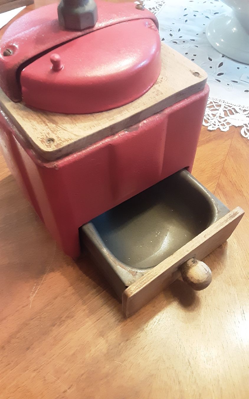 Elettrodomestici da cucina: antik Kaffeemühle  – Usato da Ambrì venduto da Maerz87 3