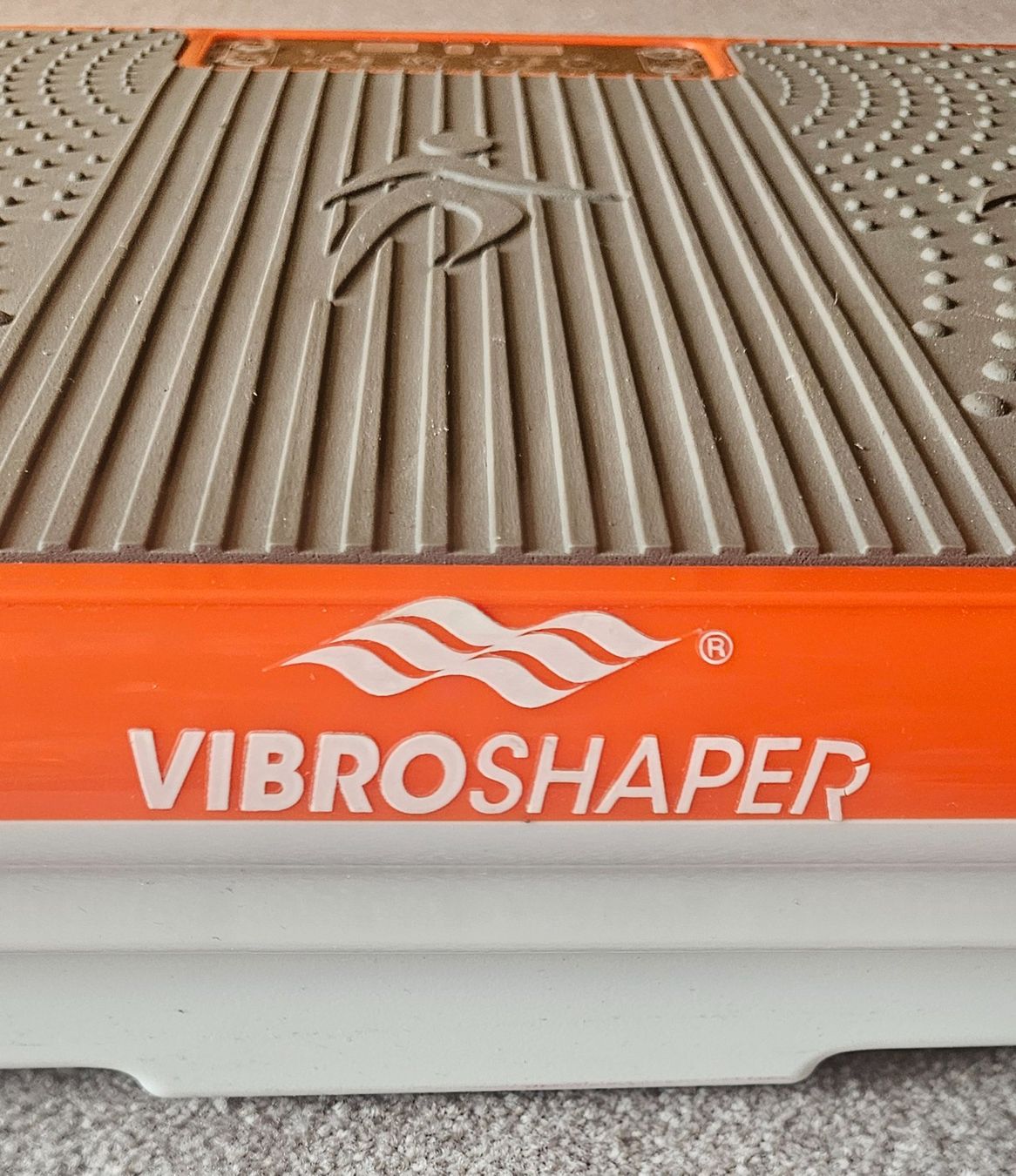 Vibroshaper Hometrainer: Vibrationsplatte Vibroshaper Top-Zustand – Usato da Sennhof venduto da Zanilio 4