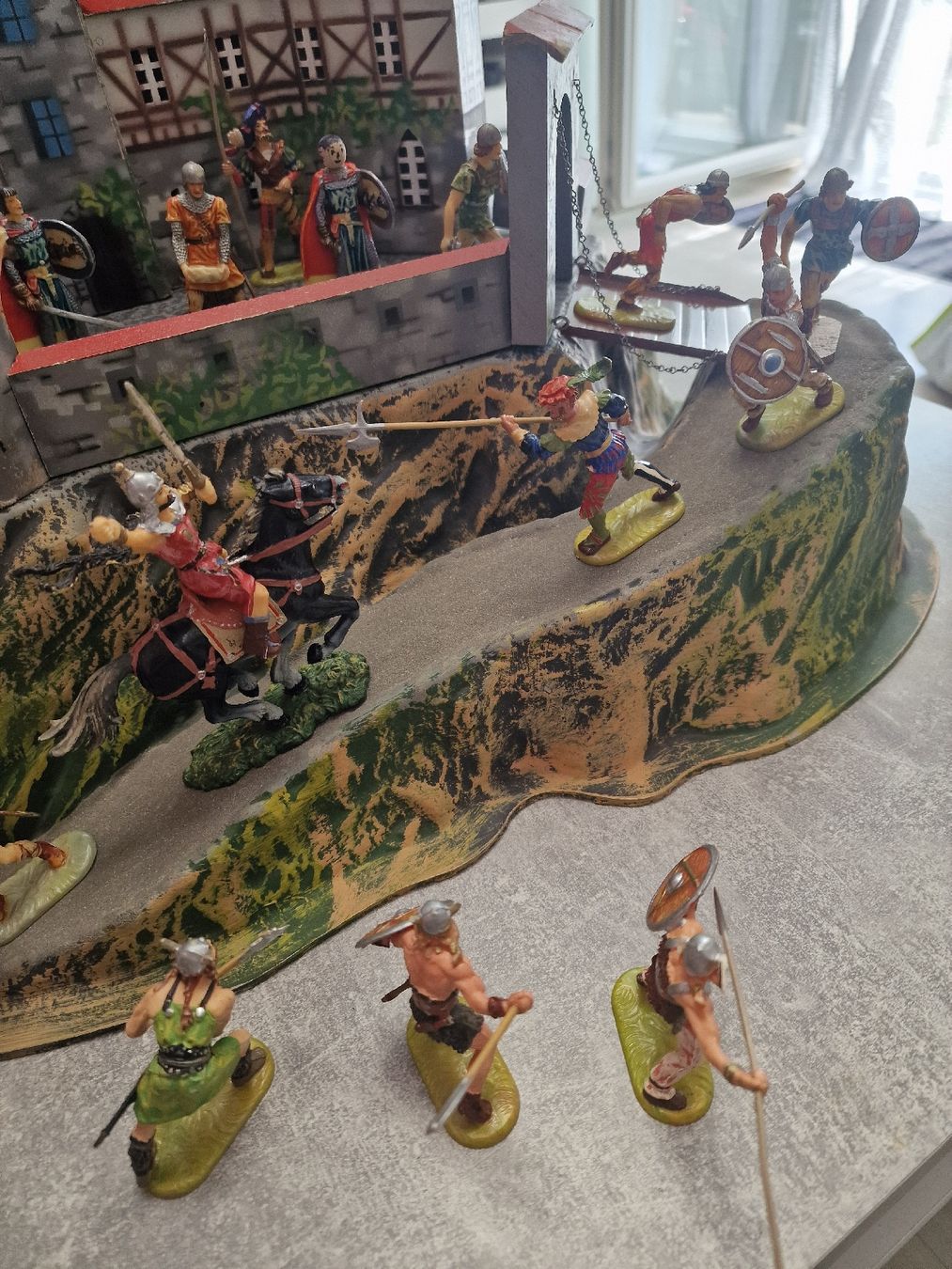 Statuette: Antike Burg Elastolin und vielen Kriegern – Usato da Herzogenbuchsee venduto da ioa_zcm6 8