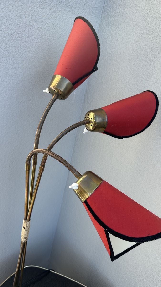 Lampade: Vintage mid century lamp side table with bar – Usato da Schlieren venduto da helena.Gini 2