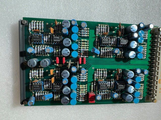 Studer Console di mixaggio: Studer 4 Bal. AMP. 6dB 1.915.914.00 – Usato da Suhr venduto da Audiobruno 1