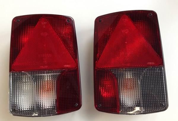 Rimorchi: Anhängerlampe Heckleuchte Saris Earpoint links Leuchte – Nuovo (secondo la descrizione) da Elsau venduto da mietlift 1