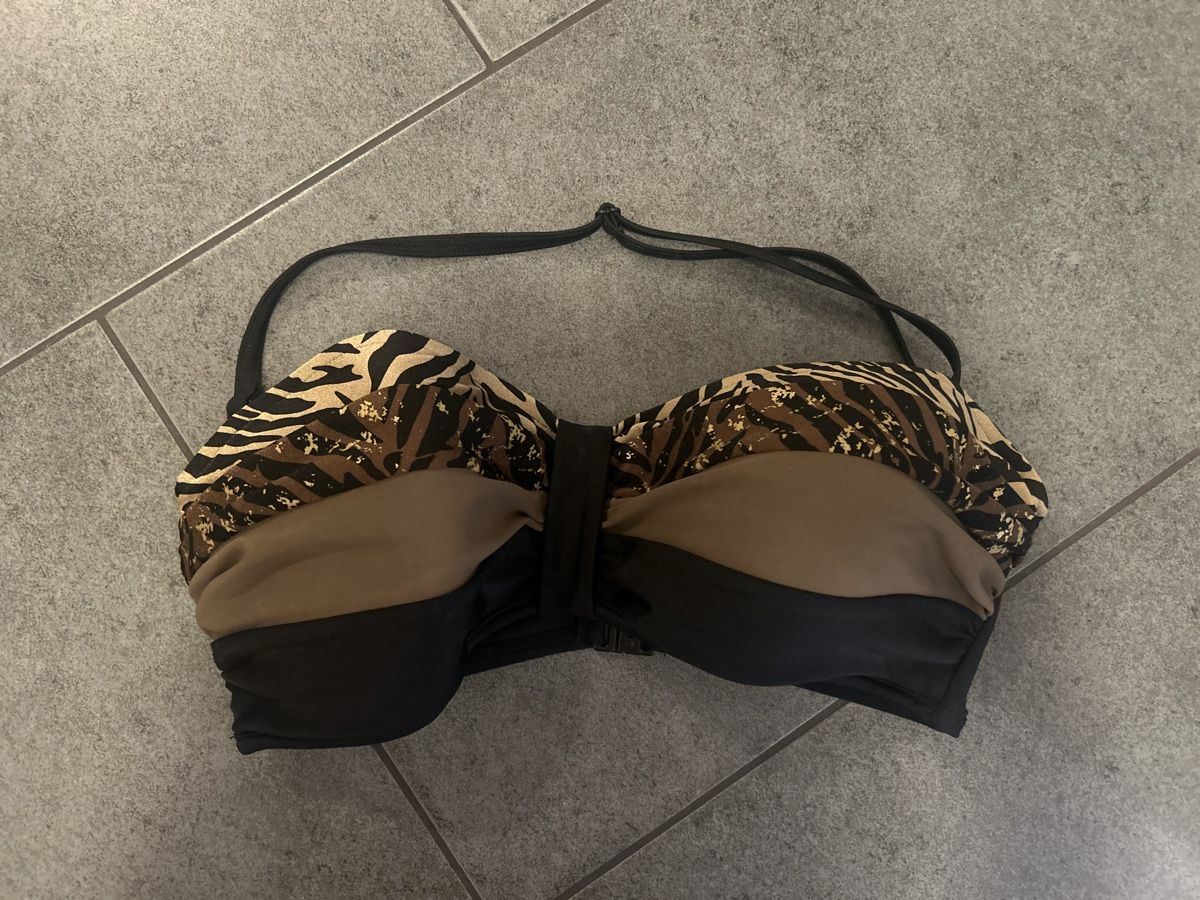 Badekleider & Bikinis: Bikini Oberteil 80 C – Gebraucht aus Mühledorf SO von Dania77