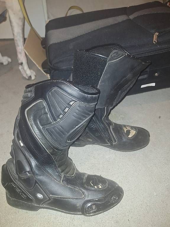 Scarpe da uomo: Motorradstiefel – Usato da Lyssach venduto da KathrinM02 2