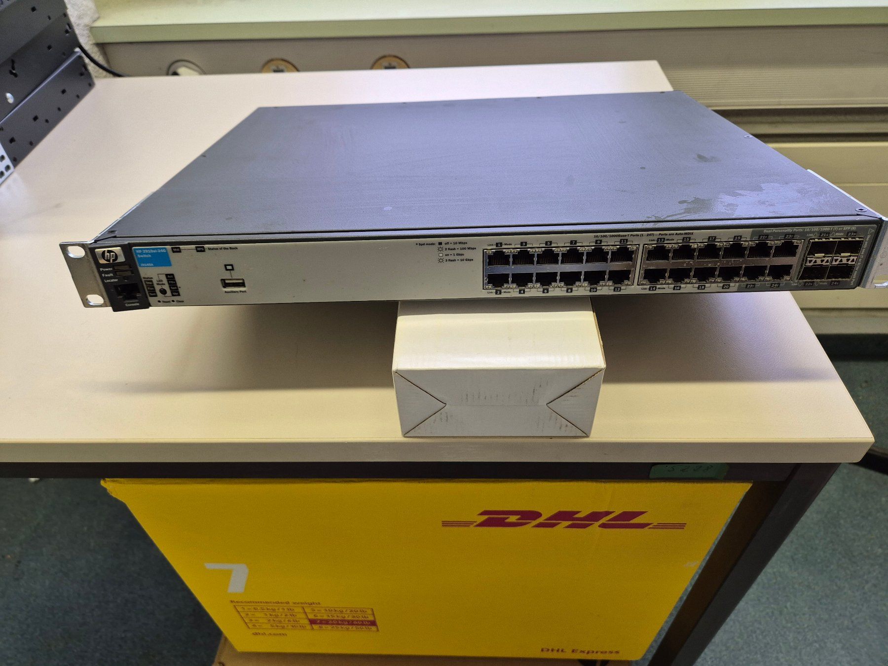 Hewlett Packard Hub & Switch: HP 2910al-24G Switch (J9145A) – Usato da Eichberg venduto da Odines 1