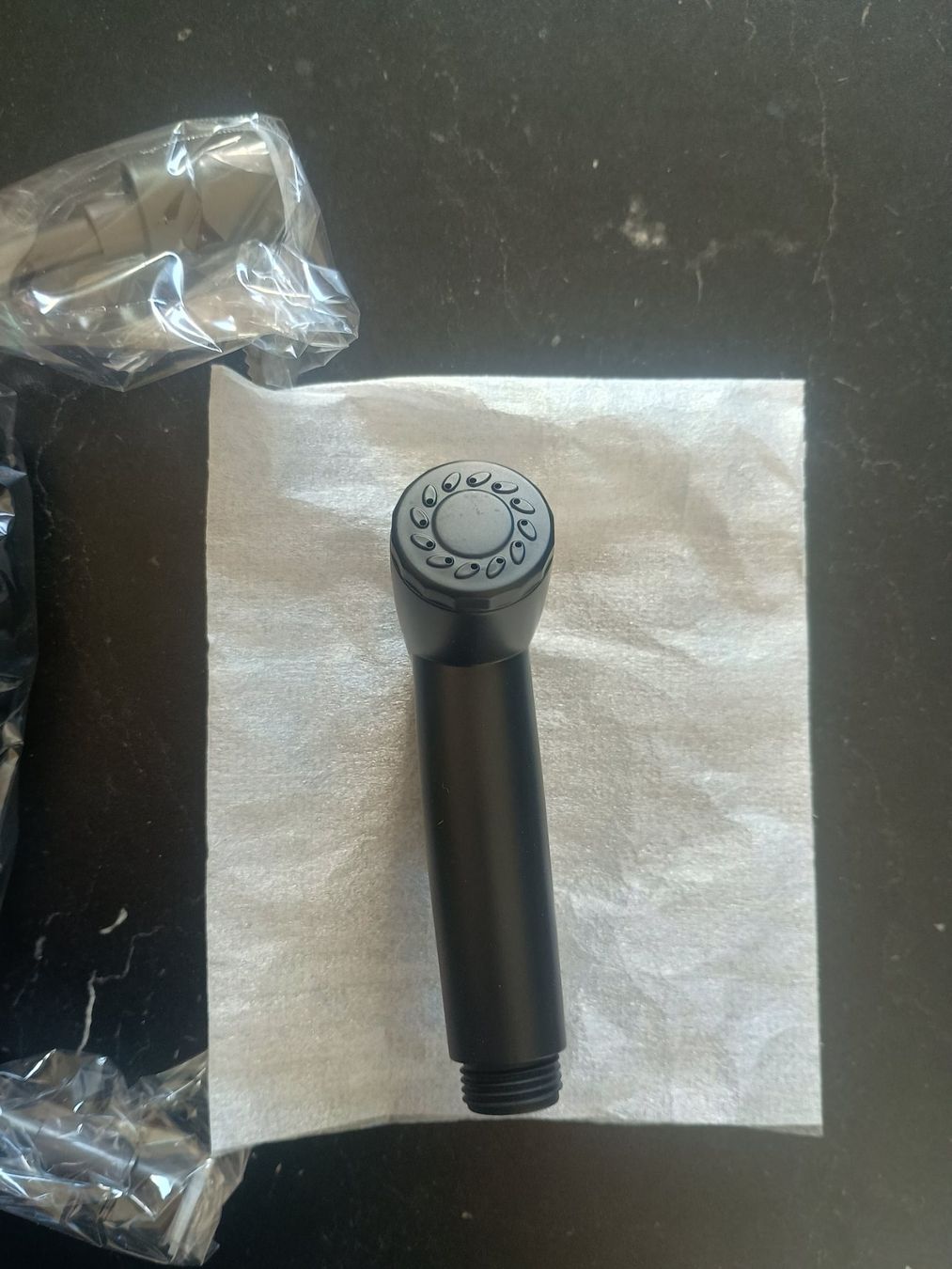 Duschbrausen: Schwarze Bidet-Handbrause Set mit Spiralschlauch – Neu und originalverpackt aus Bioggio von natan81 1