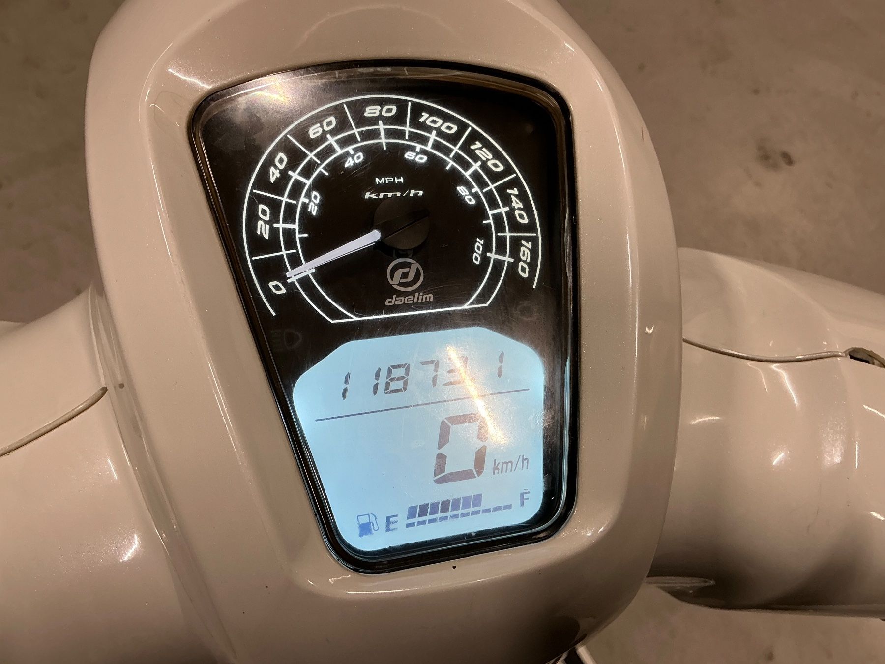 Daelim Scooter: DAELIM LC 125 Besbi ab MFK – Usato da strengelbach venduto da Zoks 8