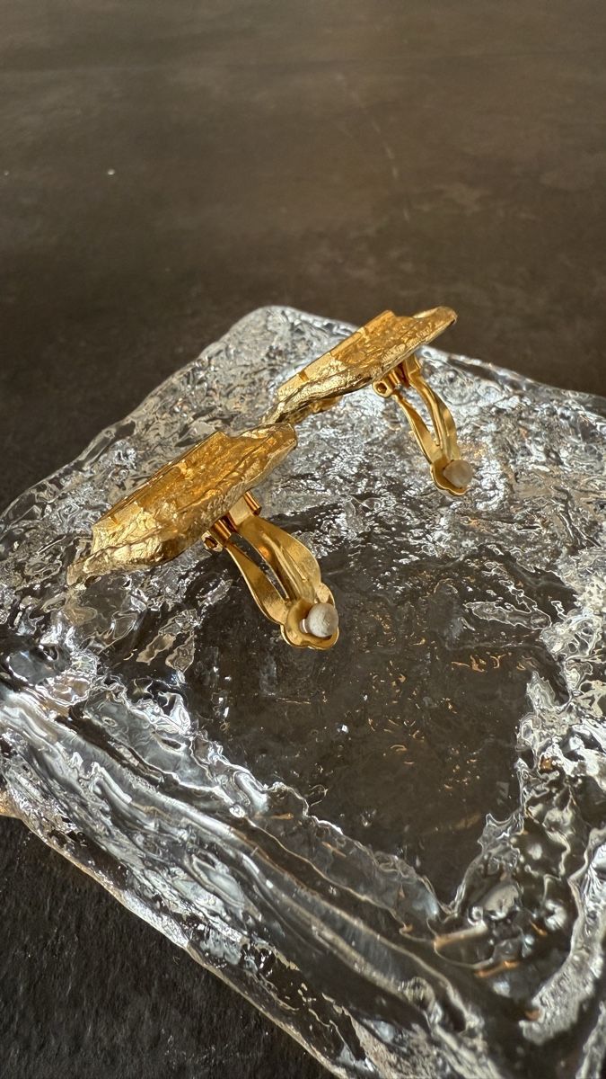 Givenchy Orecchini pendenti & Orecchini a lobo: Boucles d'oreilles vintage Givenchy dorées – Nuovo (secondo la descrizione) da Nyon venduto da stylevintage79 2