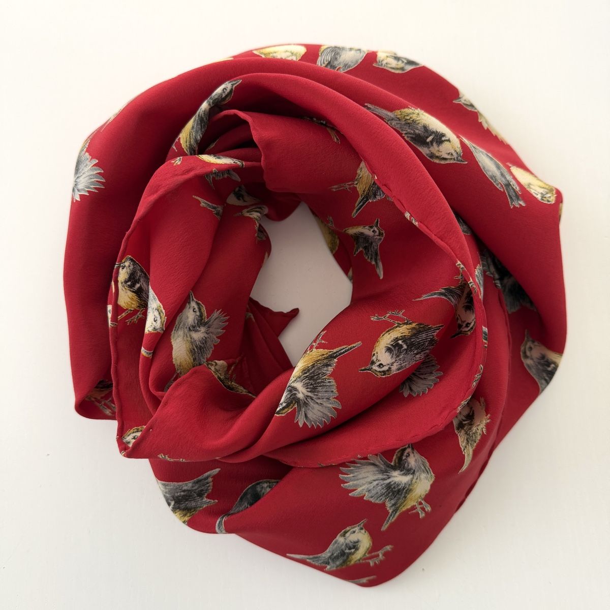 Fabric Frontline Foulard & Sciarpe: FABRIC FRONTLINE Silk Scarf – Nuovo (secondo la descrizione) da Emmen venduto da Nightingale_2022