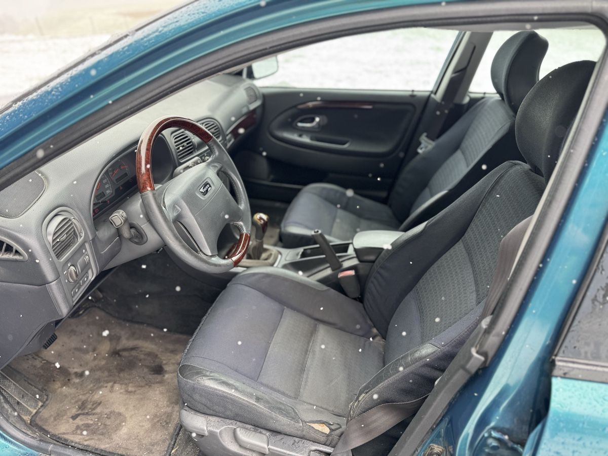 Volvo Automobili: Volvo v40 2.0T T4 – Usato da Mattstetten venduto da Janick12 4