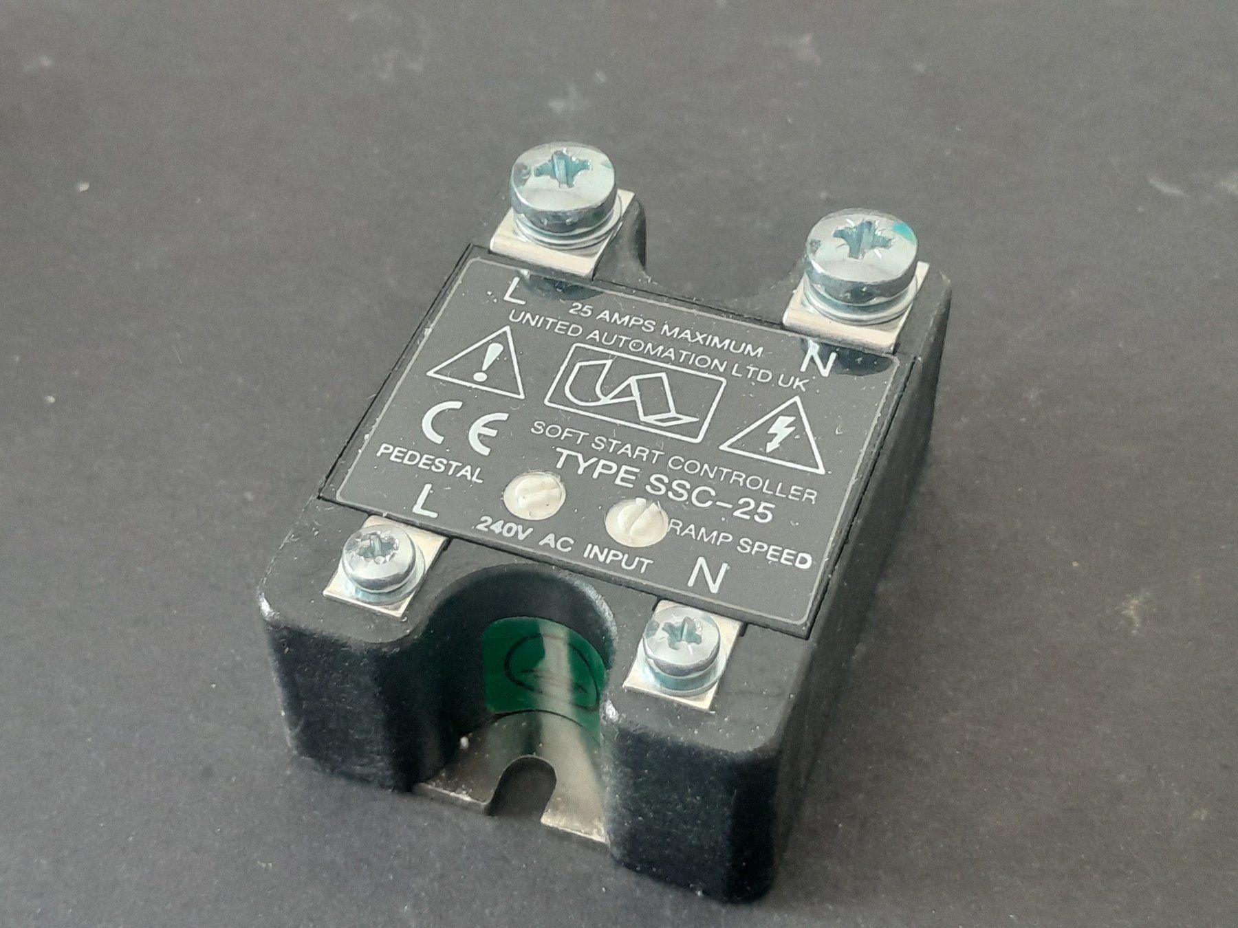 Componenti elettronici: Soft Start Controller United Automation SSC-25 25A – Nuovo e nell'imballaggio originale da Zürich venduto da raphahello