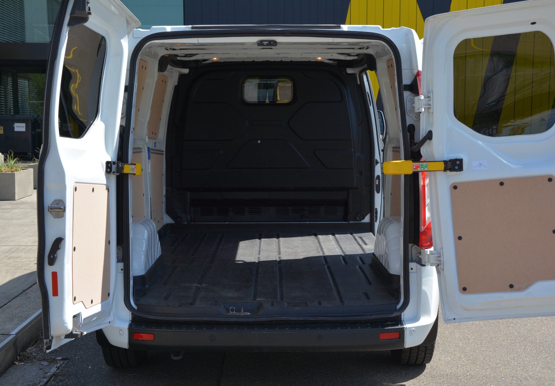 Ford Veicoli commerciali: FORD Transit Custom Van 300 L2H1 Trend A – Usato da Oberkulm venduto da Curiger-Automobile 8
