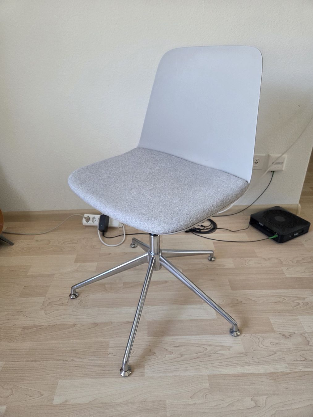 Micasa Stühle: Micasa MUSK Bürostuhl – Neu (gemäss Beschreibung) aus Basel von lat_ldx9