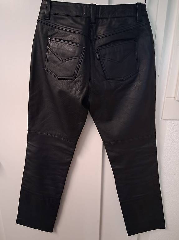 Pantalons: Lederhose – D'occasion à Horgen par cla_bv5q 1